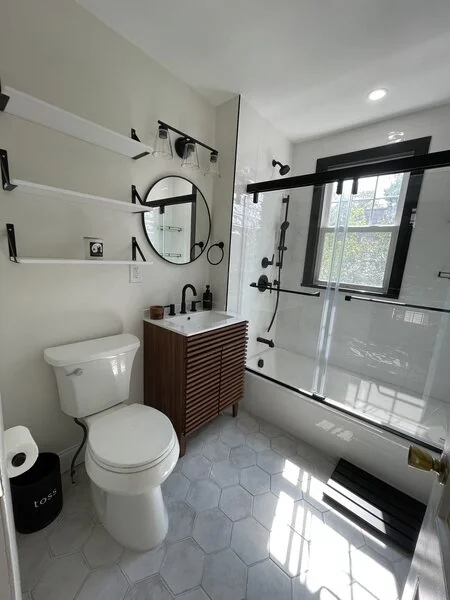 White Modern Bathroom 2